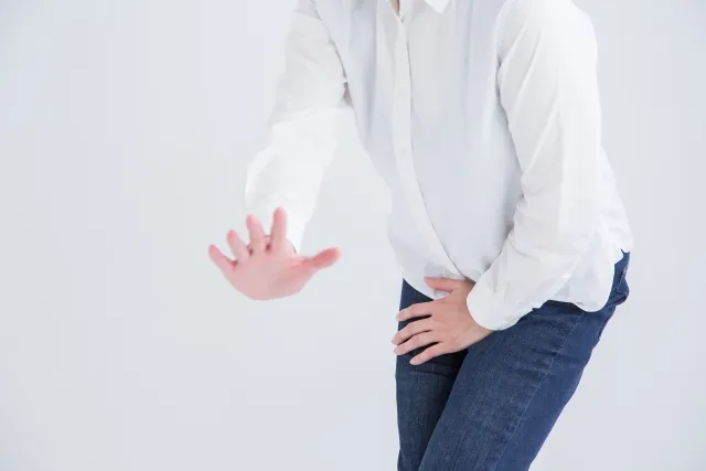 漏れそうな女性